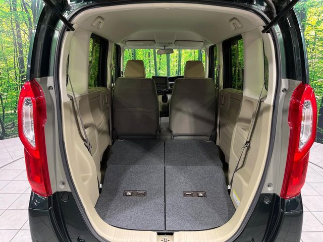 普段のお買い物や通勤、送迎等に十分な荷室スペースを確保しております。セカンドシートを倒すと、大きな荷物の積載も可能です♪