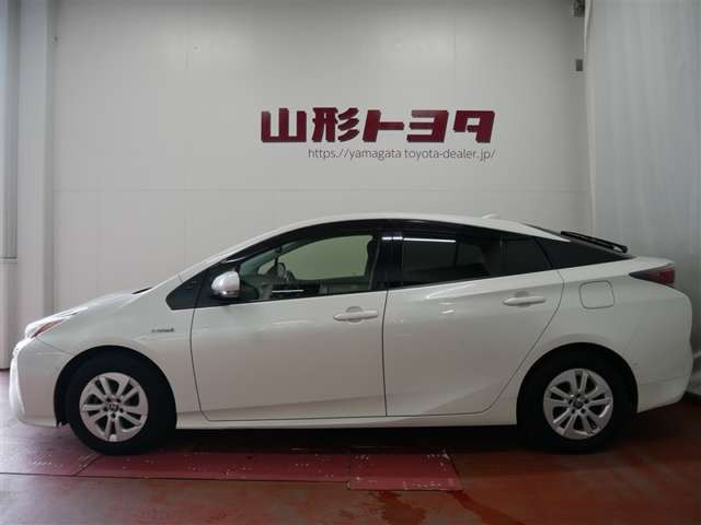 プリウス1.8 S セーフティ プラス