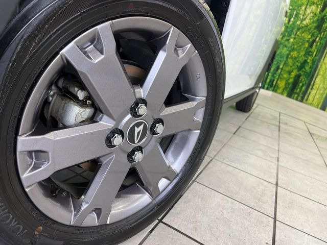 �y����15�C���`�A���~�z�C�[���z�O�ςɃ}�b�`���������A���~�z�C�[���𑕒����Ă���܂��B�e��ЊO�A���~�z�C�[����A�X�^�b�h���X�^�C�����戵�����Ă���܂��B���񂲑��k����������