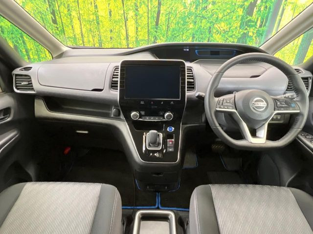 セレナ1.2 e-POWER ハイウェイスターV