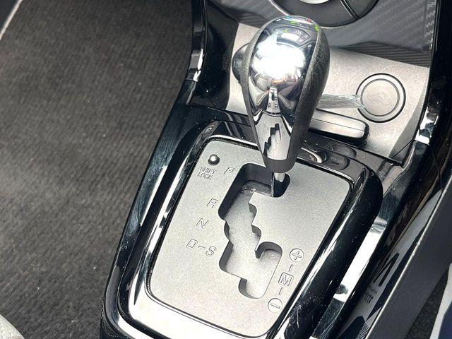 �y�}�j���A�����[�h�z�V�t�g�̃A�b�v�_�E�����\�ȃ}�j���A�����[�h����������Ă���܂��̂ŁA�G���W���u���[�L��͋����������v���̂܂܂ɑ���ł��܂��B