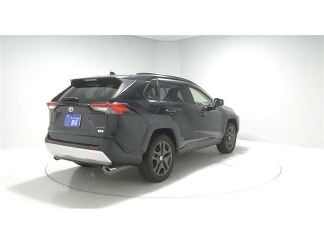 RAV42.5 ハイブリッド アドベンチャー E-Four 4WD