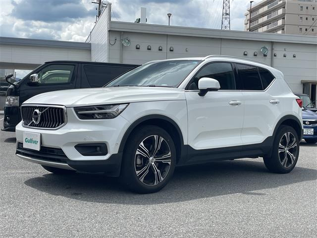 XC40B4 AWD インスクリプション 4WD