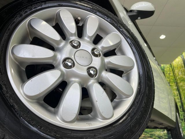 �y����14�C���`�A���~�z�C�[���z�O�ςɃ}�b�`���������A���~�z�C�[���𑕒����Ă���܂��B�e��ЊO�A���~�z�C�[����A�X�^�b�h���X�^�C�����戵�����Ă���܂��B���񂲑��k����������