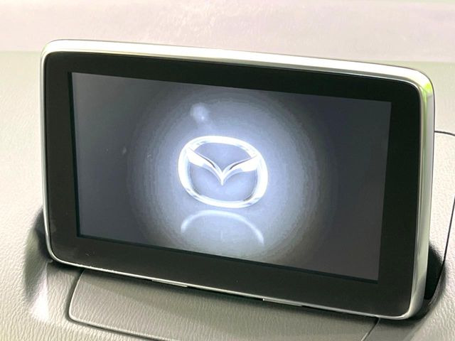 【純正ナビ】人気の純正ナビを装備。オーディオ機能も充実しており、Bluetooth接続すればお持ちのスマホやMP3プレイヤーの音楽を再生可能!毎日の運転がさらに楽しくなります!!