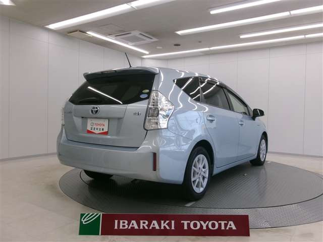 プリウスα1.8 S