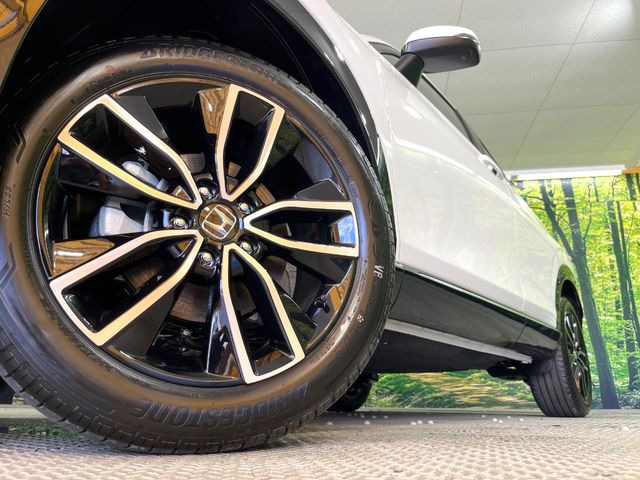�y�����A���~�z�C�[���z�O�ςɃ}�b�`���������A���~�z�C�[���𑕒����Ă���܂��B�e��ЊO�A���~�z�C�[����A�X�^�b�h���X�^�C�����戵�����Ă���܂��B���񂲑��k����������
