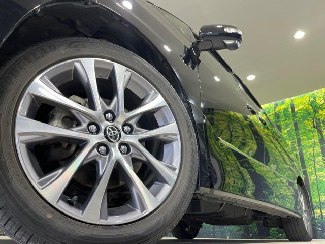 �y����18�C���`�A���~�z�C�[���z�O�ςɃ}�b�`���������A���~�z�C�[���𑕒����Ă���܂��B�e��ЊO�A���~�z�C�[����A�X�^�b�h���X�^�C�����戵�����Ă���܂��B���񂲑��k����������