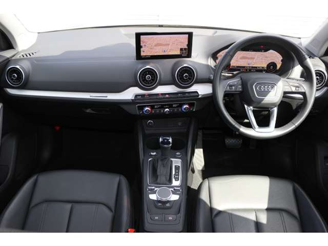 Q235 TFSI アドバンスド