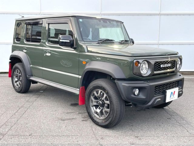 大好評のボディコーティング「弾スプラッシュコート」もご納車までに施工可能。通常のガラスコートと異なる、耐久年数6年の無機質ガラスコーティングが、ボディをキレイな状態に保ってくれます。