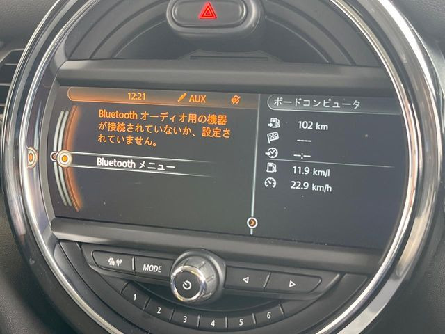 ��Bluetooth:���莝���̃X�}�[�g�t�H���ȂǂƐڑ����A�n���Y�t���[�ʘb��Տꊴ����~���[�W�b�N�Đ������y���݂��������܂��B�����ڑ��ł��̂Ŕς킵��������܂����