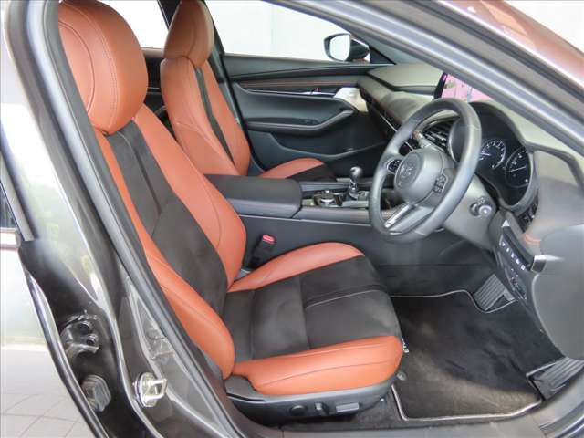 MAZDA3ファストバック2.0 20S レトロスポーツエディション