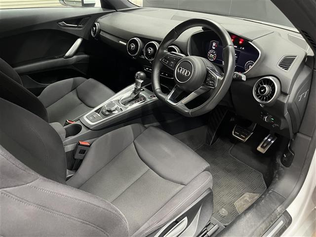 TTクーペ40 TFSI