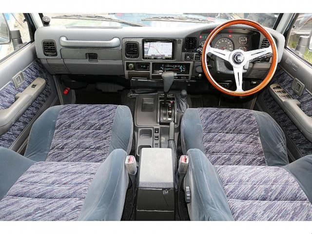 ランドクルーザープラド3.0 SXワイド リミテッド ディーゼル 4WD