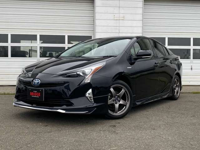 プリウス1.8 S E-Four 4WD