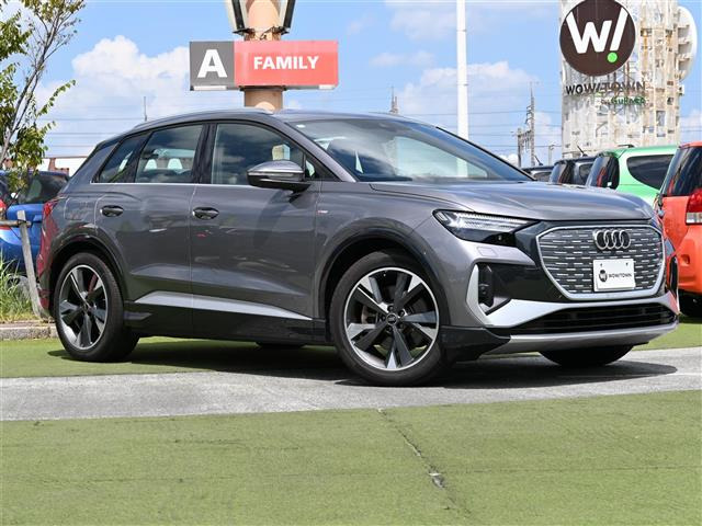 Q4 e-tron40 Sライン