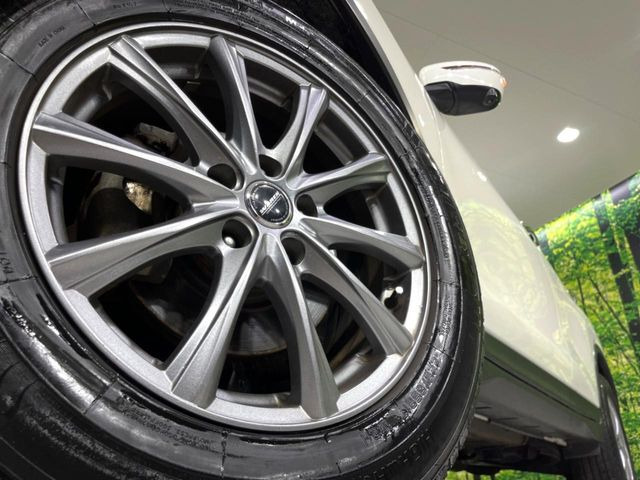 �y17�C���`�A���~�z�C�[���z�O�ςɃ}�b�`�����A���~�z�C�[���𑕒����Ă���܂��B�e��A���~�z�C�[����A�X�^�b�h���X�^�C�����戵�����Ă���܂��B���񂲑��k����������