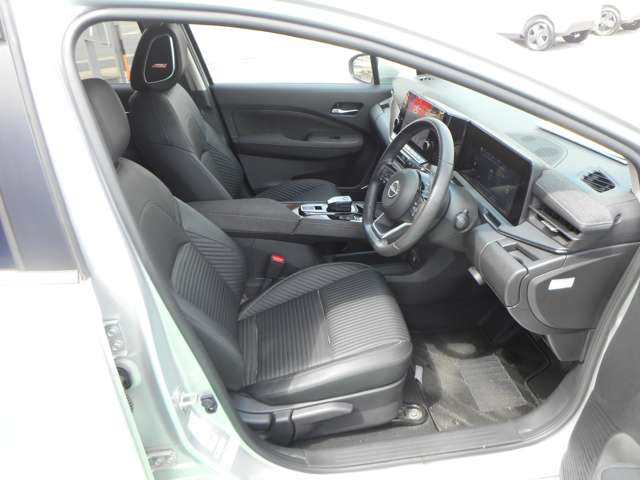 ノートオーラ1.2 G レザーエディション