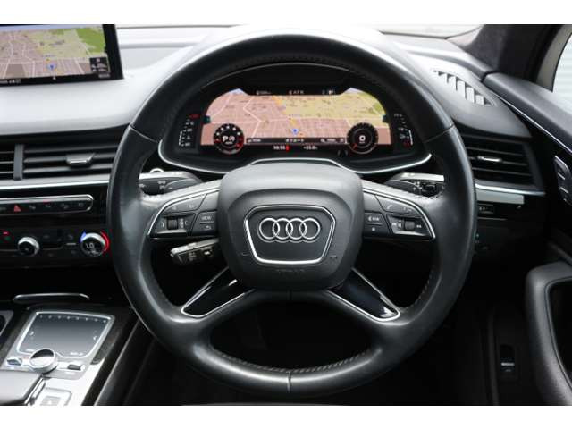 Q745 TFSI クワトロ 4WD