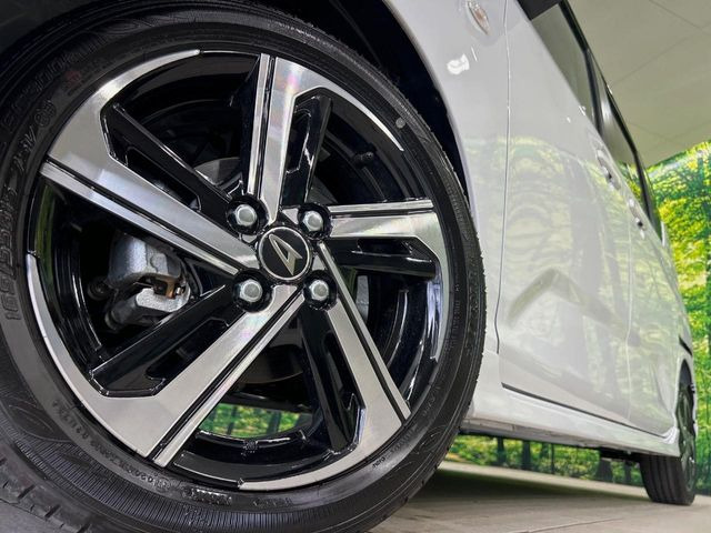�y����15�C���`�A���~�z�C�[���z�O�ςɃ}�b�`���������A���~�z�C�[���𑕒����Ă���܂��B�e��ЊO�A���~�z�C�[����A�X�^�b�h���X�^�C�����戵�����Ă���܂��B���񂲑��k����������