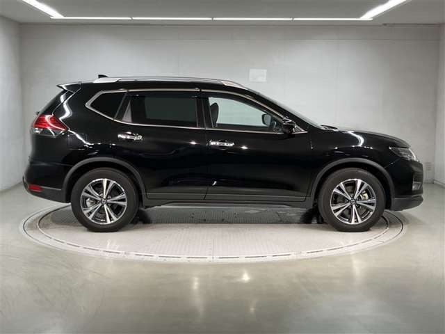 エクストレイル2.0 20Xi 4WD