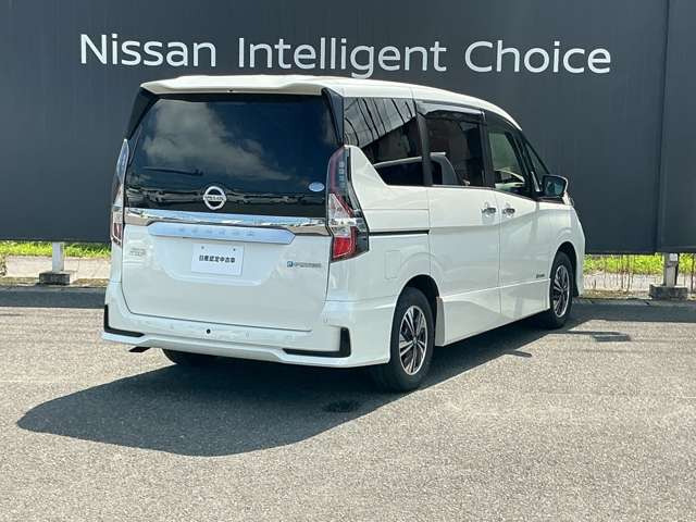 セレナ1.2 e-POWER ハイウェイスターV