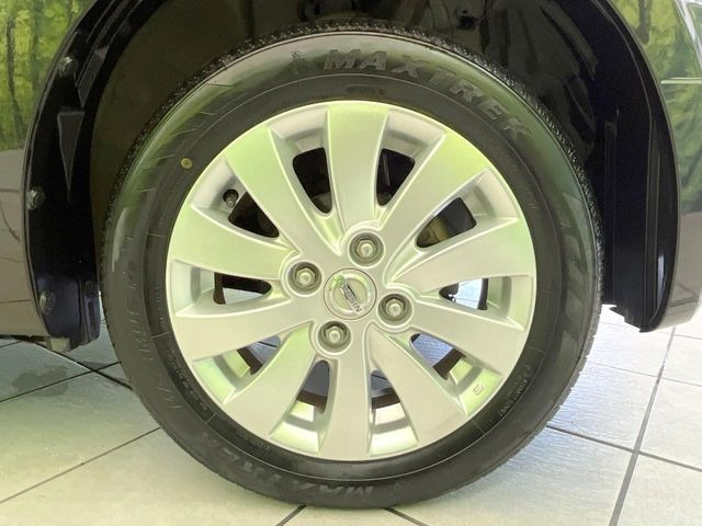 �y����14�C���`�A���~�z�C�[���z�O�ςɃ}�b�`���������A���~�z�C�[���𑕒����Ă���܂��B�e��ЊO�A���~�z�C�[����A�X�^�b�h���X�^�C�����戵�����Ă���܂��B���񂲑��k����������