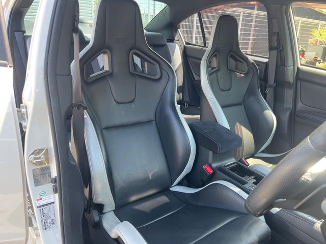 �yRECARO���Z�~�o�P�b�g�V�[�g�z�l�ԍH�w�Ɋ�Â����ʈ����z�ɂ���č��ւ̕��S�Ⓑ���ԉ^�]���̔�J�������y������ڂŃ��J���Ƃ킩��X�|�[�e�B�ȃ��b�N�X�������ł��B