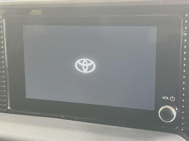�y8�C���` �f�B�X�v���C�I�[�f�B�I�z���ʂ̃f�B�X�v���C��AppleCarPlay��AndroidAuto�����p�\�B�傫�ȉ�ʂŃX�}�z�i�r�A�v���������p���������܂���