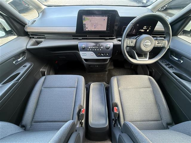 セレナ1.4 e-POWER ハイウェイスターV