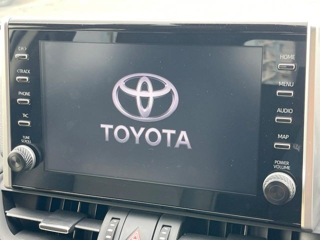 【8インチ ディスプレイオーディオ】大画面のディスプレイはAppleCarPlayやAndroidAutoが利用可能。大きな画面でスマホナビアプリ等が利用いただけます♪