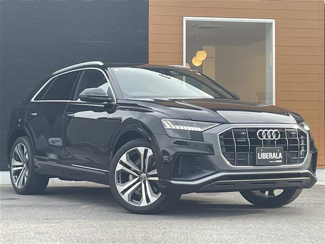 Q855 TFSI クワトロ デビューパッケージ Sライン 4WD