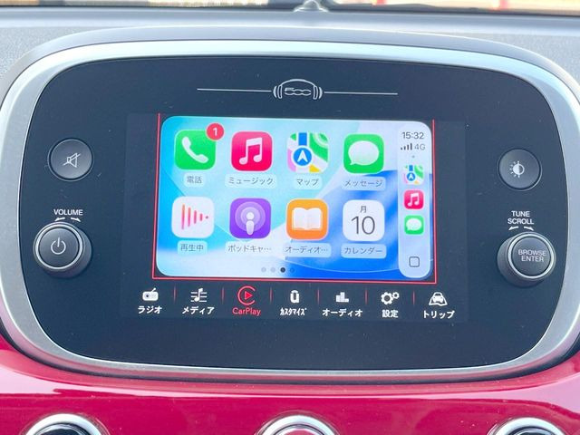 ��Apple Car Play:�X�}�z�Ƃ̗L���ڑ��ŁA�i�r�E�I�[�f�B�I�Đ��ȂǃX�}�z�̃A�v���@�\����ʂł��g����֗��@�\�ł�!