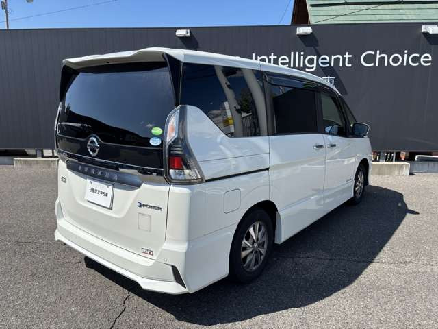 セレナ1.2 e-POWER ハイウェイスターV