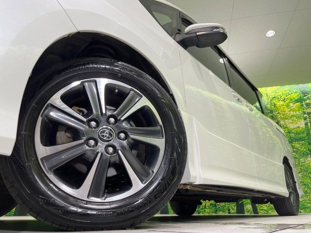 �y����16�C���`�A���~�z�C�[���z�O�ςɃ}�b�`���������A���~�z�C�[���𑕒����Ă���܂��B�e��ЊO�A���~�z�C�[����A�X�^�b�h���X�^�C�����戵�����Ă���܂��B���񂲑��k����������