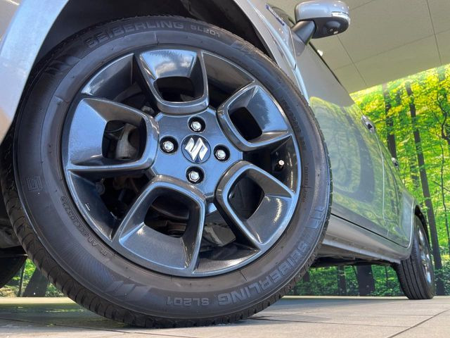 �y����16�C���`�A���~�z�C�[���z�O�ςɃ}�b�`���������A���~�z�C�[���𑕒����Ă���܂��B�e��ЊO�A���~�z�C�[����A�X�^�b�h���X�^�C�����戵�����Ă���܂��B���񂲑��k����������