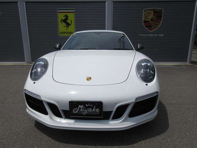 911