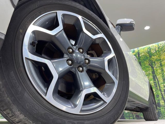 �y����17�C���`�A���~�z�C�[���z�O�ςɃ}�b�`���������A���~�z�C�[���𑕒����Ă���܂��B�e��ЊO�A���~�z�C�[����A�X�^�b�h���X�^�C�����戵�����Ă���܂��B���񂲑��k����������