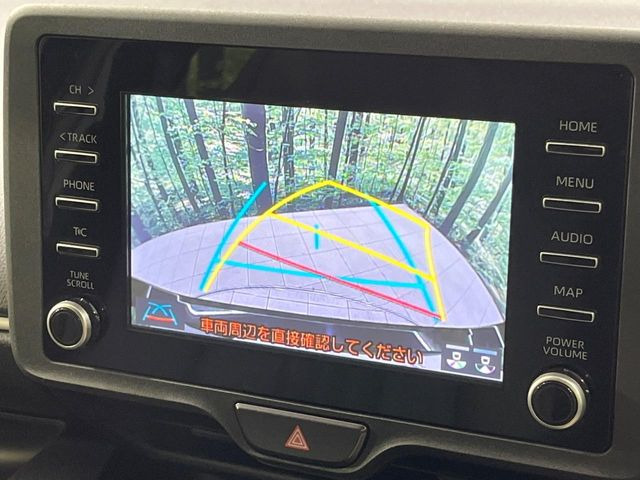 【バックカメラ】駐車時に後方がリアルタイム映像で確認できます。大型商業施設や立体駐車場での駐車時や、夜間のバック時に大活躍!運転スキルに関わらず、今や必須となった装備のひとつです!