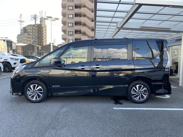 セレナ1.2 e-POWER ハイウェイスターV