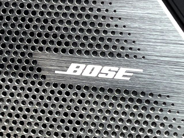 �yBOSE�T�E���h�V�X�e���z���x�ȃ`���[�j���O�\�͂����ڂ���Ă���A�������ȉ��y�����y���݂��������܂���