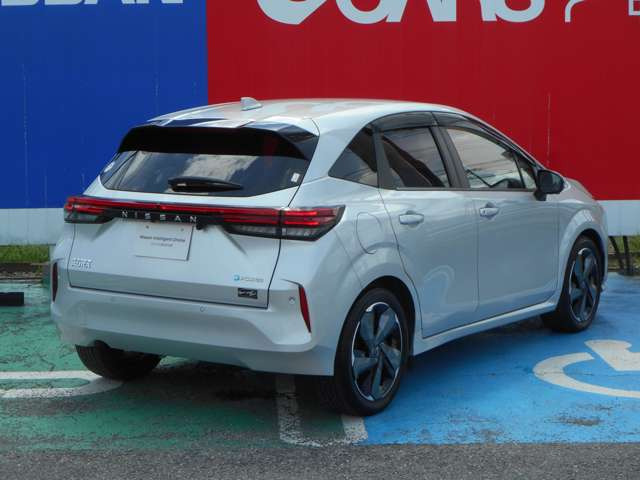 ノートオーラ1.2 G レザーエディション