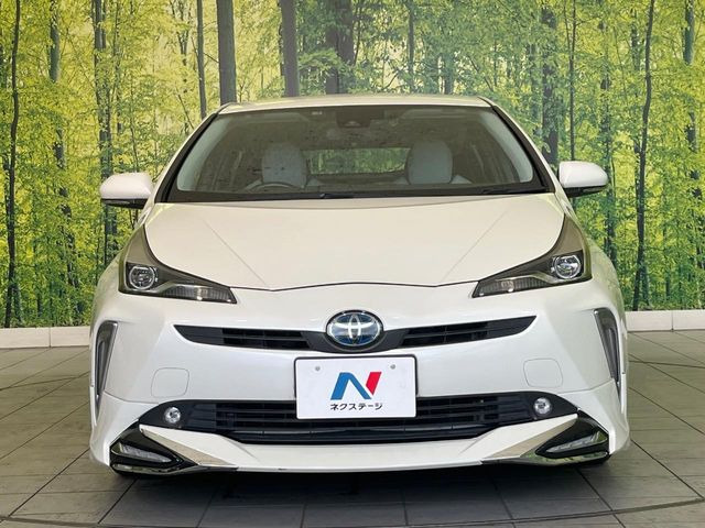 弊社では、全車『修復歴なし』のお車のみ取り扱っております。専任バイヤーによる厳選した仕入れの後、入庫後の車両チェックを行い、ネクステージが認定した高品質な中古車をご提供しております。【LEDヘッドライ