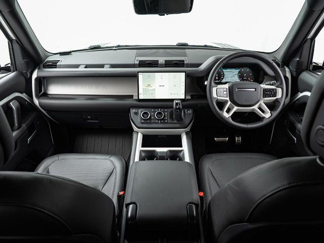 ディフェンダー90 Xダイナミック HSE 3.0L D350 ディーゼル 4WD