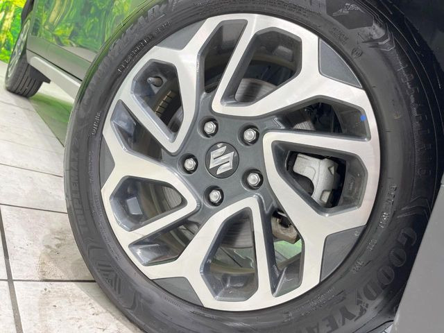�y�����A���~�z�C�[���z�O�ςɃ}�b�`���������A���~�z�C�[���𑕒����Ă���܂��B�e��ЊO�A���~�z�C�[����A�X�^�b�h���X�^�C�����戵�����Ă���܂��B���񂲑��k����������