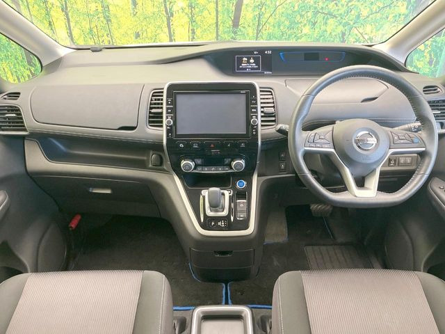 セレナ1.2 e-POWER ハイウェイスターV