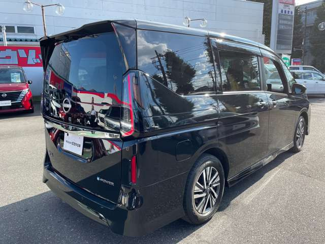 セレナ1.4 e-POWER ハイウェイスターV