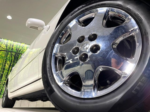 �y����17�C���`�A���~�z�C�[���z�O�ςɃ}�b�`���������A���~�z�C�[���𑕒����Ă���܂��B�e��ЊO�A���~�z�C�[����A�X�^�b�h���X�^�C�����戵�����Ă���܂��B���񂲑��k����������