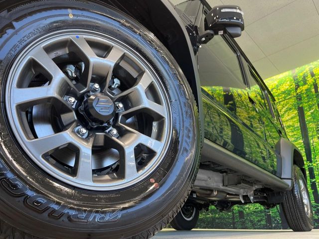 �y����15�C���`�A���~�z�C�[���z�O�ςɃ}�b�`���������A���~�z�C�[���𑕒����Ă���܂��B�e��ЊO�A���~�z�C�[����A�X�^�b�h���X�^�C�����戵�����Ă���܂��B���񂲑��k����������
