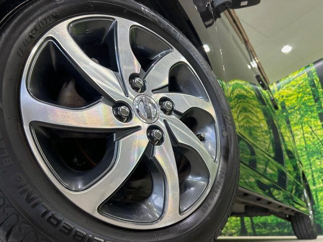 �y����14�C���`�A���~�z�C�[���z�O�ςɃ}�b�`�����A���~�z�C�[���𑕒����Ă���܂��B�e��A���~�z�C�[����A�X�^�b�h���X�^�C�����戵�����Ă���܂��B���񂲑��k����������